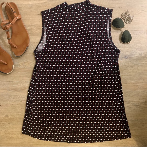 Halogen Pleated Front V-Neck Top - Picture 3 of 6